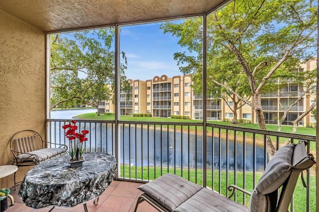 7623 Southampton Terrace 211, Tamarac, FL 33321