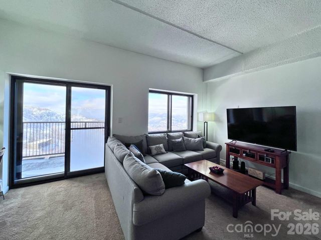 303 Sugar Top Drive 2323, Sugar Mountain, NC 28604