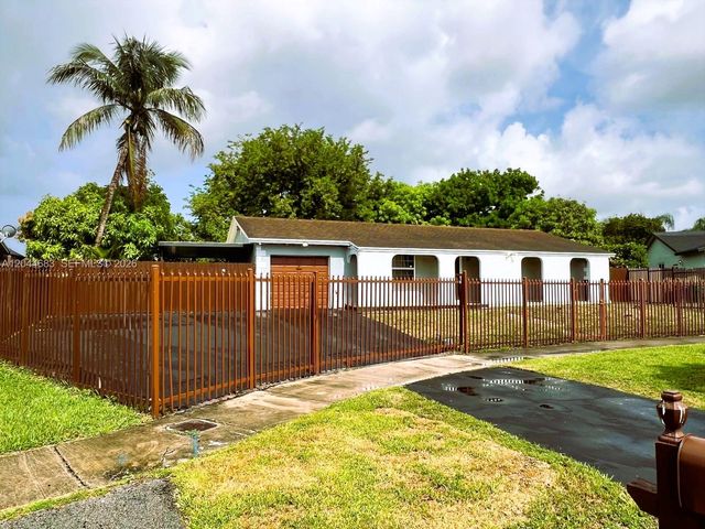 26080 SW 132nd Place, Homestead, FL 33032