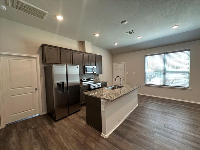 15063 Arrowhead Loop E, Willis, TX 77378