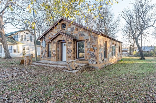 450 W 2nd Street, Booneville, AR 72927