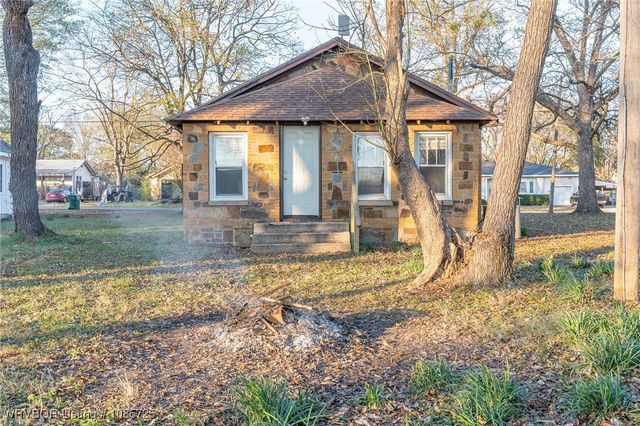 450 W 2nd Street, Booneville, AR 72927