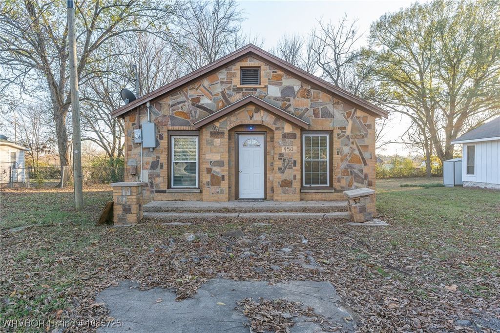 450 W 2nd Street, Booneville, AR 72927