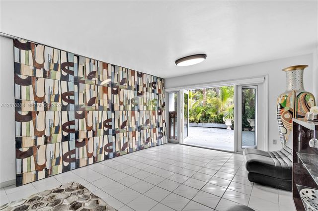 8909 SW 108th Cir Court, Miami, FL 33176