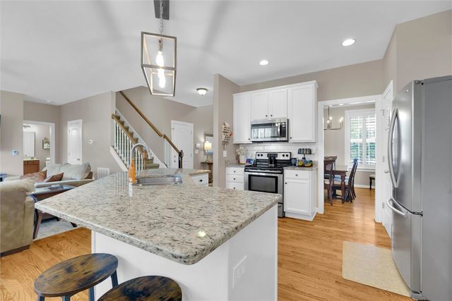 606 Summitbluff Drive, Greenville, SC 29617