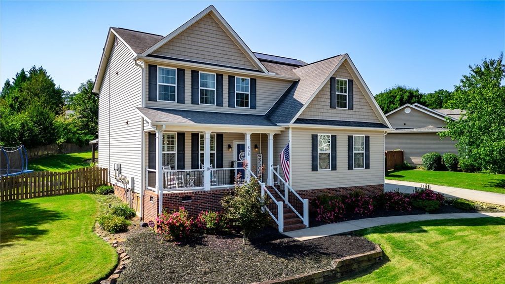 606 Summitbluff Drive, Greenville, SC 29617