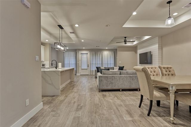 263 Bentwood Drive, Montgomery, TX 77356