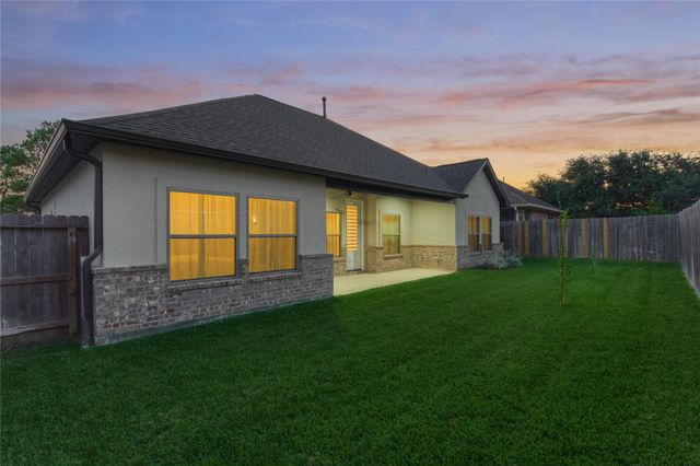 263 Bentwood Drive, Montgomery, TX 77356