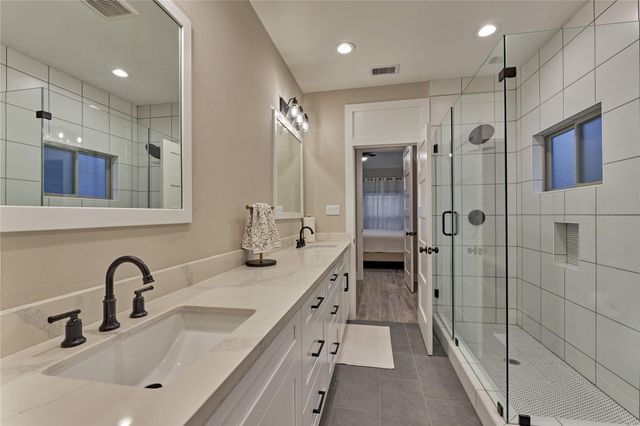 263 Bentwood Drive, Montgomery, TX 77356