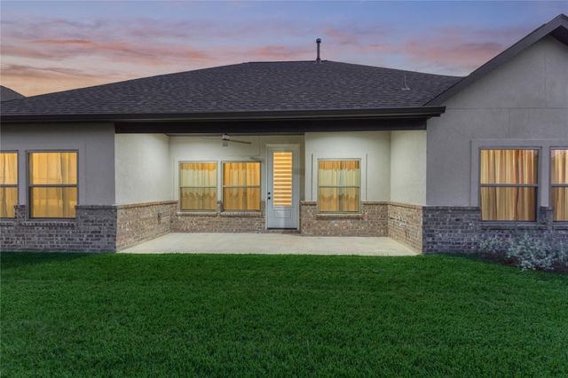 263 Bentwood Drive, Montgomery, TX 77356