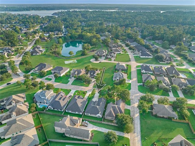 263 Bentwood Drive, Montgomery, TX 77356