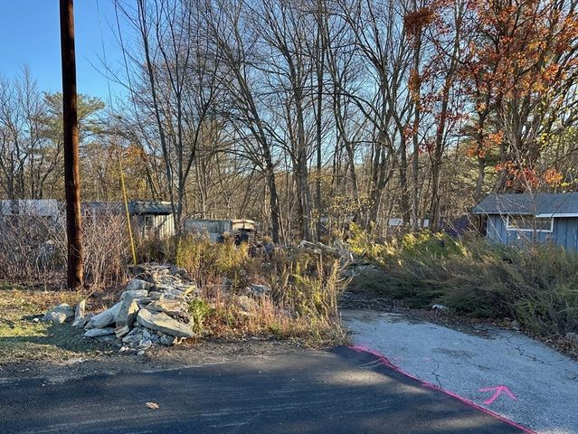 180 Southbridge Road, Oxford, MA 01537