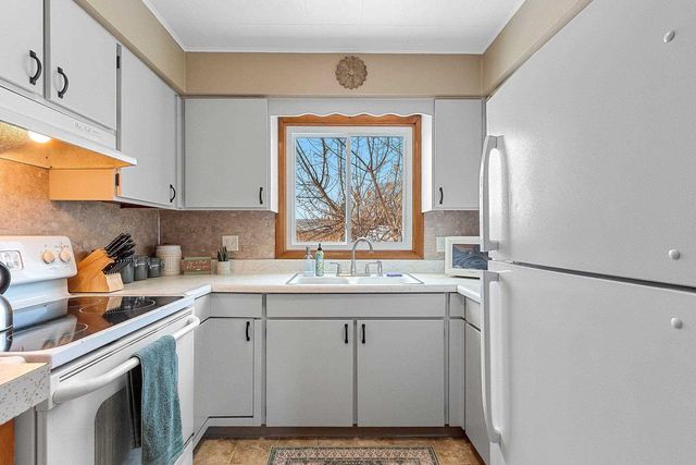 1607 FARLIN AVENUE, Green Bay, WI 54302