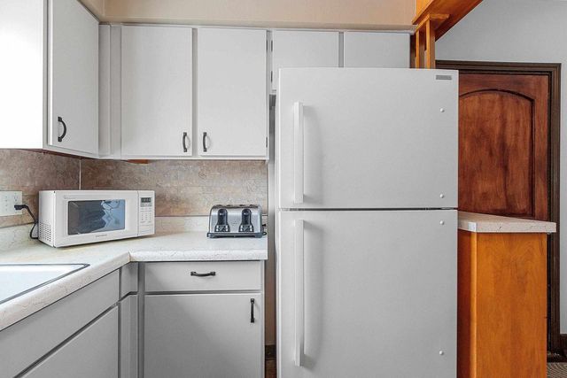 1607 FARLIN AVENUE, Green Bay, WI 54302