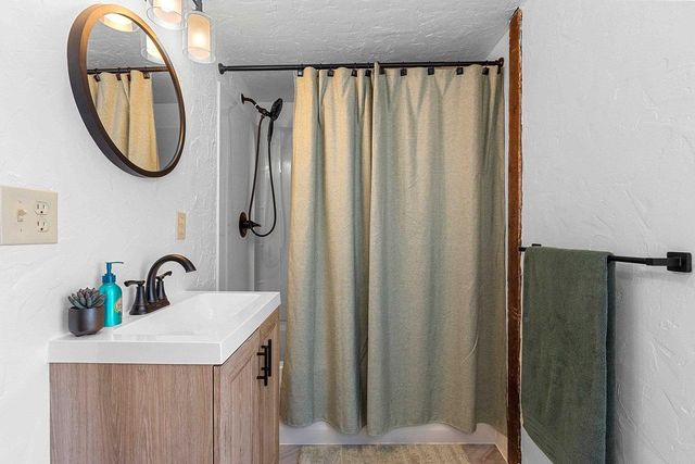 1607 FARLIN AVENUE, Green Bay, WI 54302