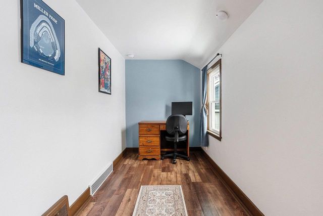 1607 FARLIN AVENUE, Green Bay, WI 54302