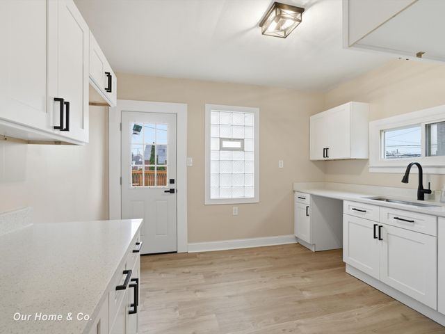 6145 Yorkshire Road, Detroit, MI 48224