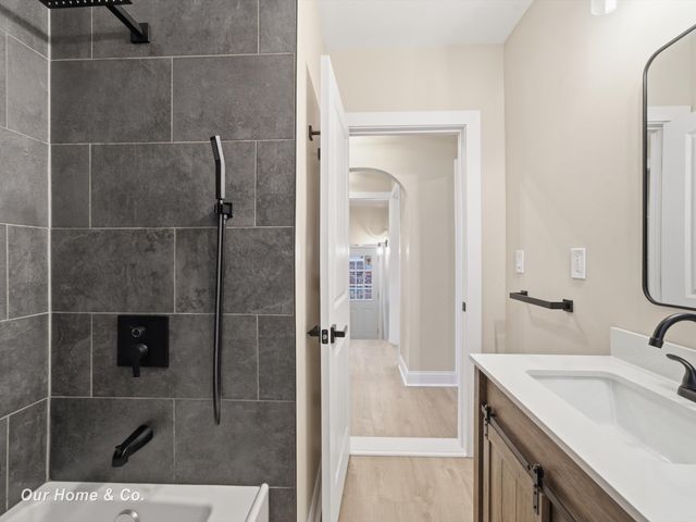 6145 Yorkshire Road, Detroit, MI 48224