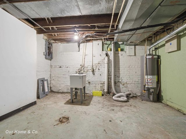 6145 Yorkshire Road, Detroit, MI 48224