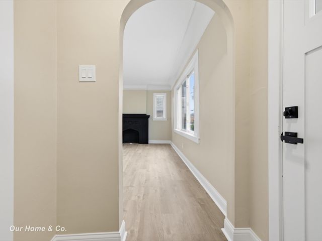 6145 Yorkshire Road, Detroit, MI 48224