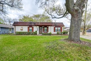 1902 Sedgie Drive, Houston, TX 77080