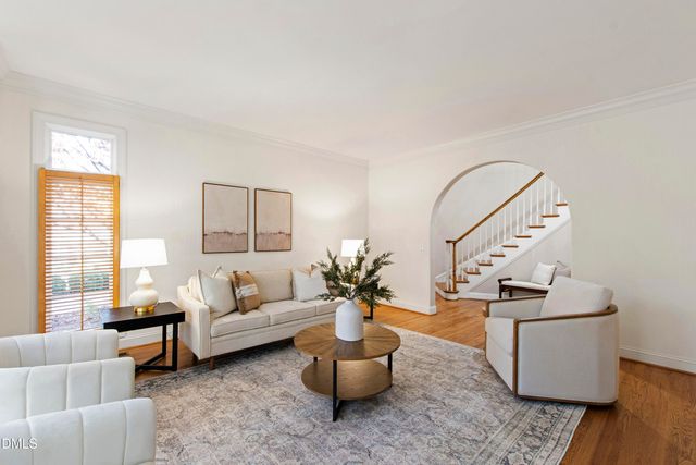 108 Chimeneas Place, Chapel Hill, NC 27517