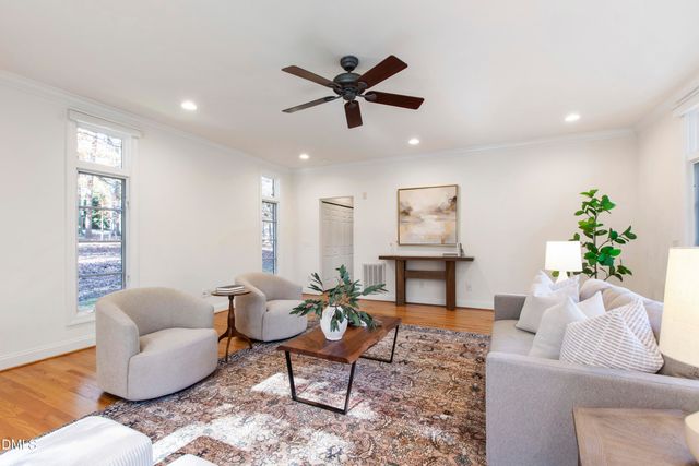 108 Chimeneas Place, Chapel Hill, NC 27517