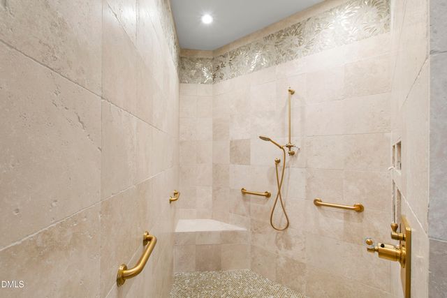 108 Chimeneas Place, Chapel Hill, NC 27517