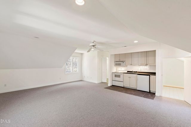 108 Chimeneas Place, Chapel Hill, NC 27517