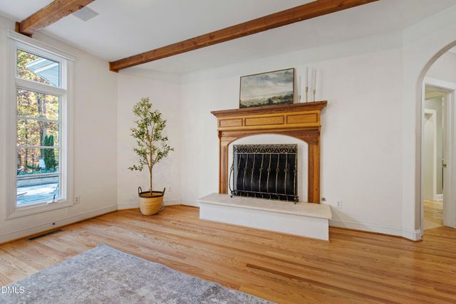 108 Chimeneas Place, Chapel Hill, NC 27517