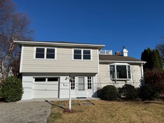 15 Sunwich Road, Norwalk, CT 06853
