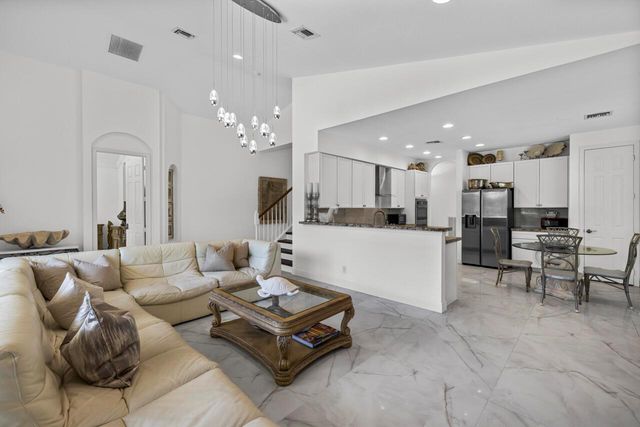 5040 SE Graham Drive, Stuart, FL 34997