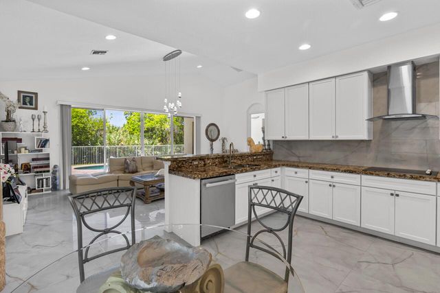 5040 SE Graham Drive, Stuart, FL 34997