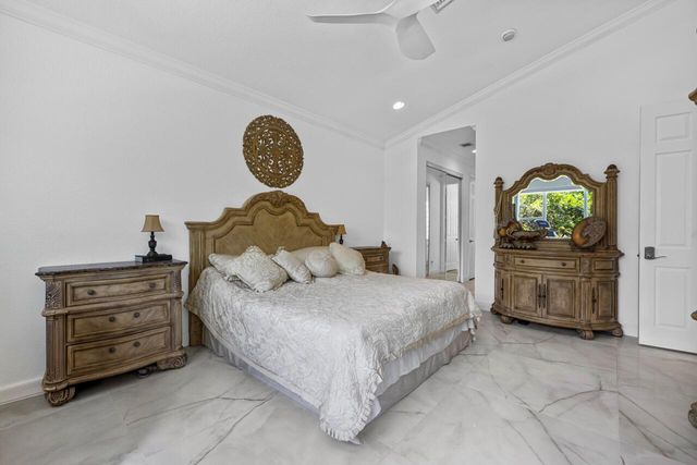 5040 SE Graham Drive, Stuart, FL 34997