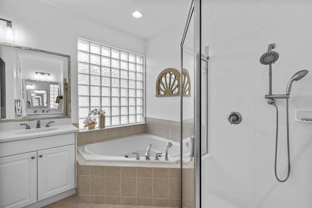 5040 SE Graham Drive, Stuart, FL 34997