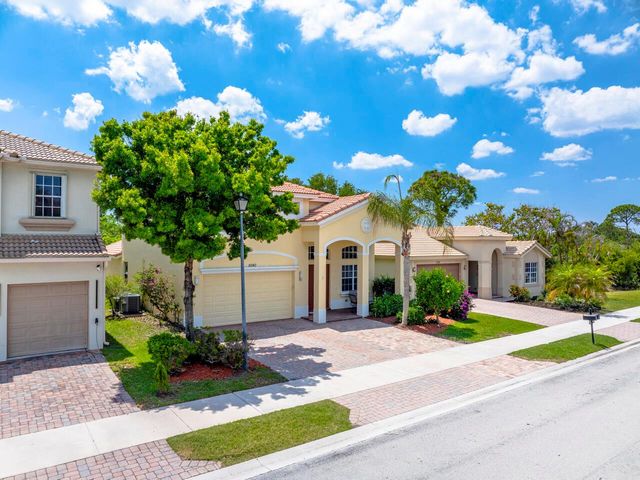5040 SE Graham Drive, Stuart, FL 34997