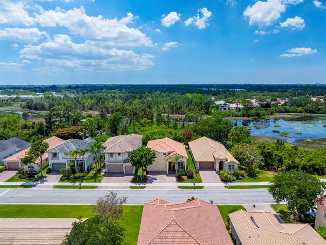 5040 SE Graham Drive, Stuart, FL 34997