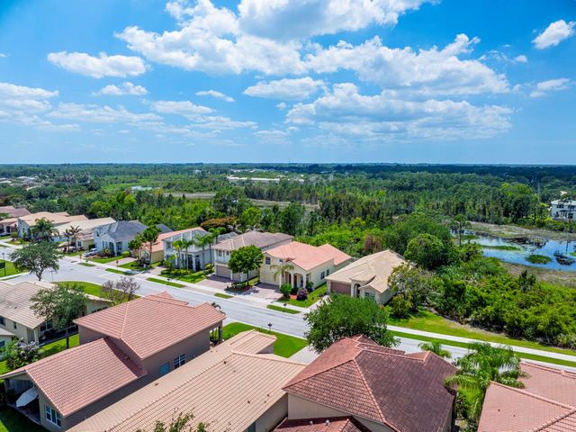 5040 SE Graham Drive, Stuart, FL 34997