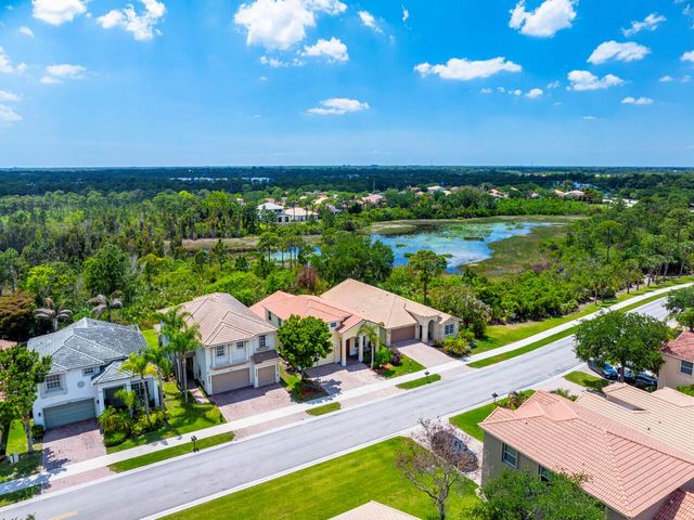 5040 SE Graham Drive, Stuart, FL 34997