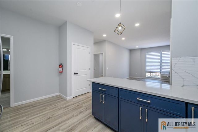 0-202-208 W 7th Street 2C, Plainfield, NJ 07060