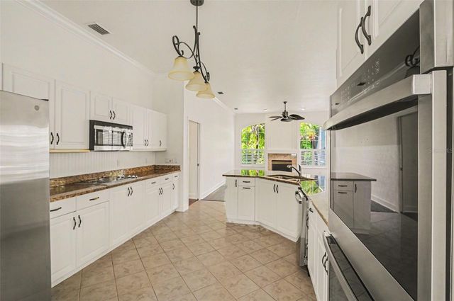 8 FOX CLIFF WAY, Ormond Beach, FL 32174