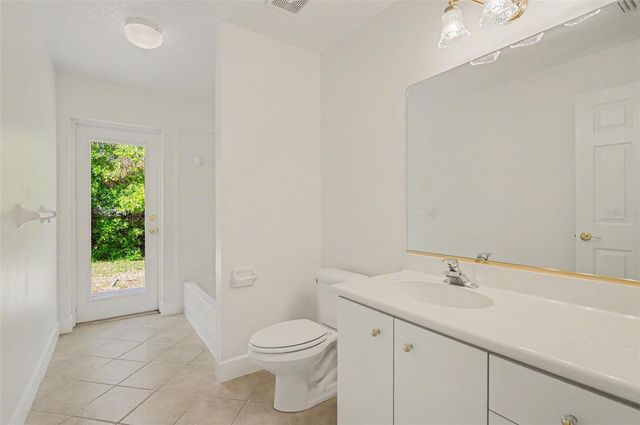 8 FOX CLIFF WAY, Ormond Beach, FL 32174