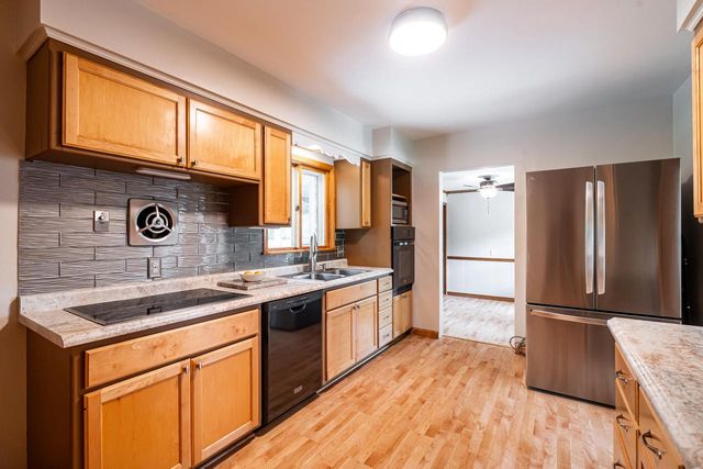 3017 W Franklin TERRACE, Franklin, WI 53132