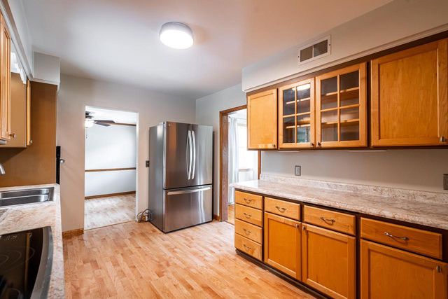3017 W Franklin TERRACE, Franklin, WI 53132