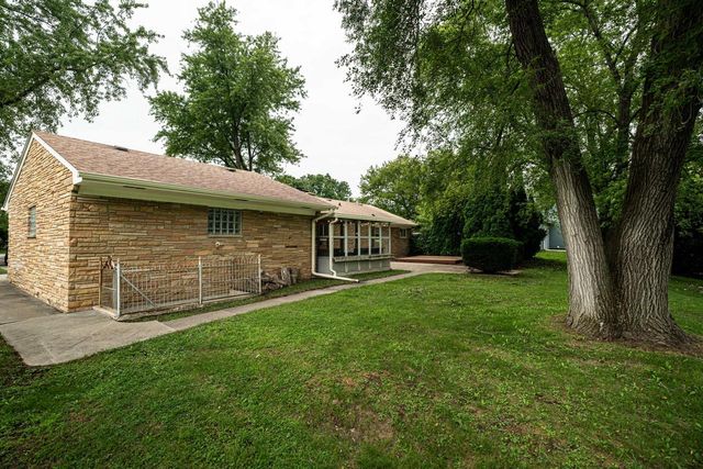 3017 W Franklin TERRACE, Franklin, WI 53132