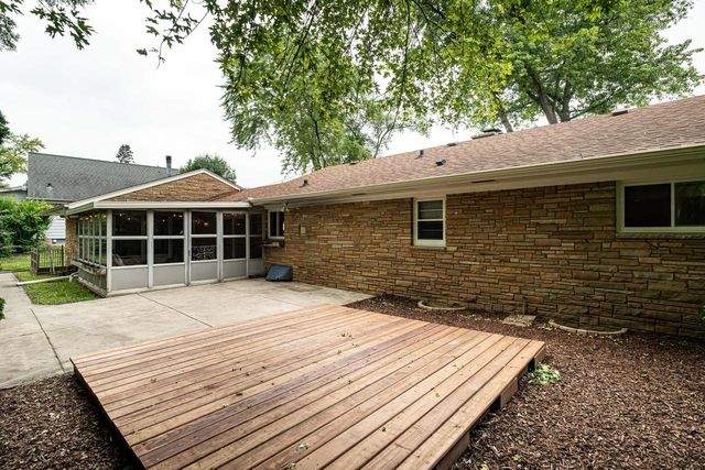 3017 W Franklin TERRACE, Franklin, WI 53132
