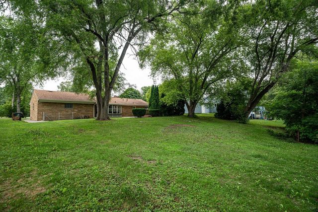 3017 W Franklin TERRACE, Franklin, WI 53132