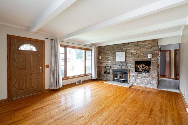 3017 W Franklin TERRACE, Franklin, WI 53132