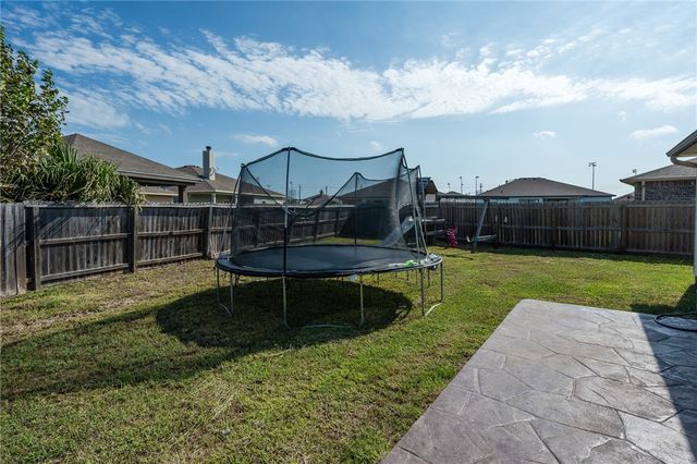 1826 Monterey Bay Dr, Portland, TX 78374