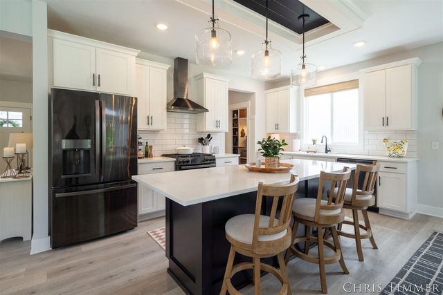 12717 Riverton Road, Grand Haven, MI 49417